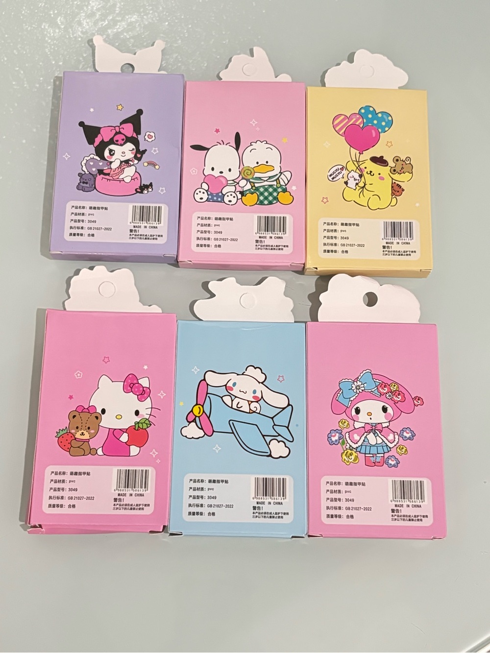 Sanrio Kids Press On Nails Set of 6 Hello Kitty Kuromi My Melody New in Box - Picture 2 of 8